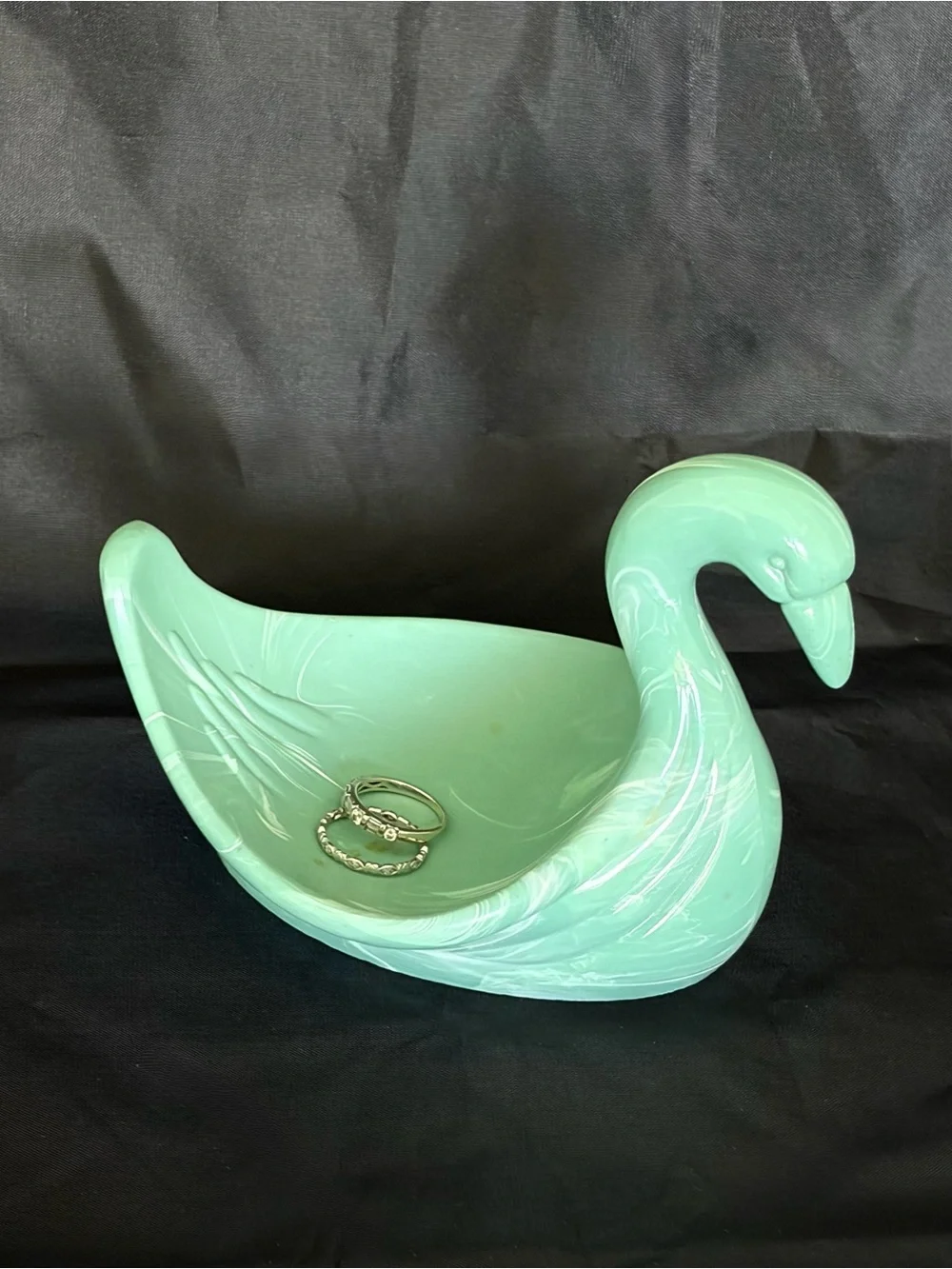 Vintage sea foam green molded plastic swan trinket/soap dish